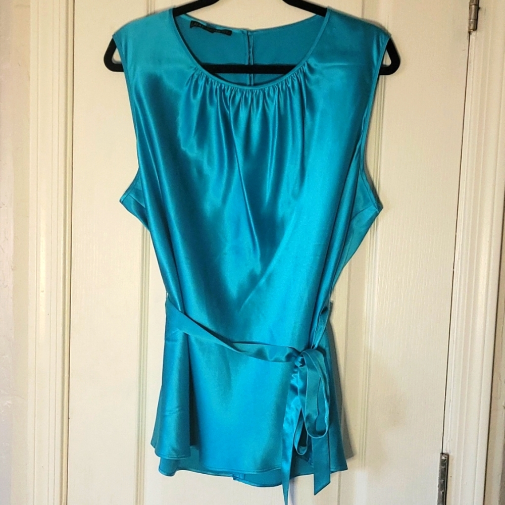 154- Lafayette 148 New York 100% silk blouse Size 18